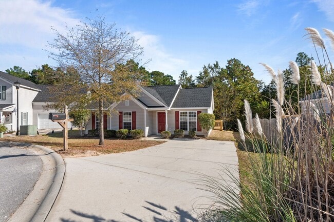 Photo - Beautiful 3 bedroom HOME