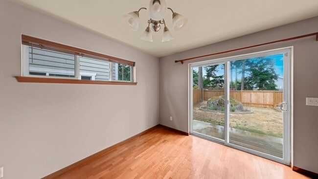 Photo - 3 Bed 2.5 Bath - Townhome - Pet Friendly - NAS Whidbey