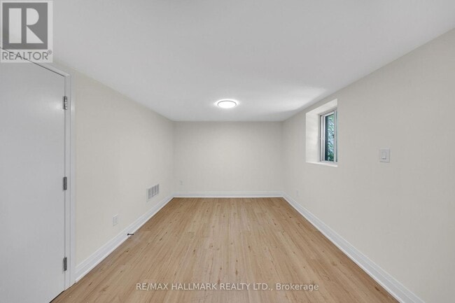 Photo - 28 Furlong Ct Unit 2