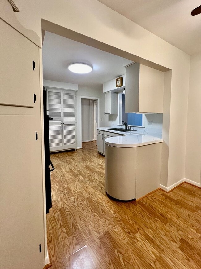 Photo - 3 Bedroom Home in Portage by West Lake