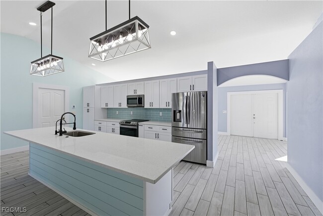 Photo - 1134 NE 4th Pl