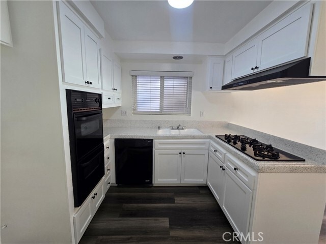 Building Photo - 17081 Evergreen Cir Unit A