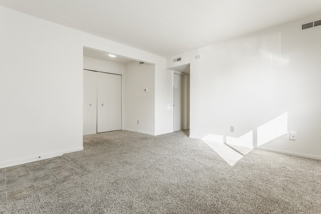 Polo Run Apartments