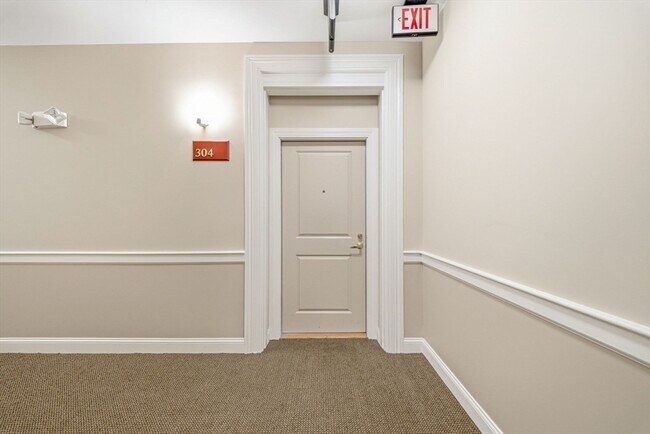 Photo - 145 Glenwood St Unidad 304