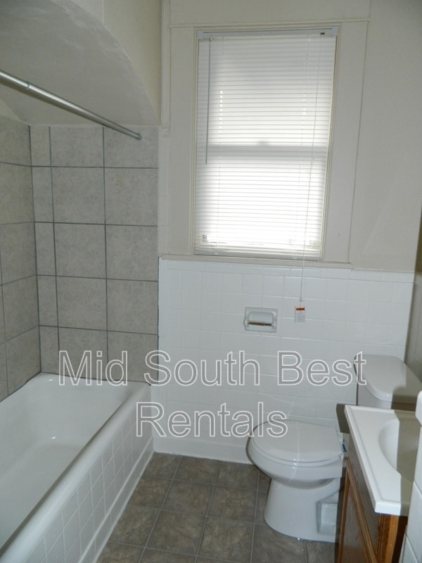 Photo - 961 N Willett St