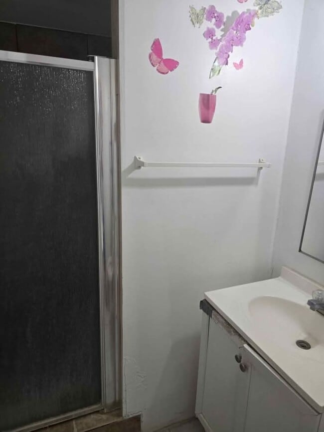 Building Photo - CATALPA - ANAHEIM Unit ROOM #1 Rental