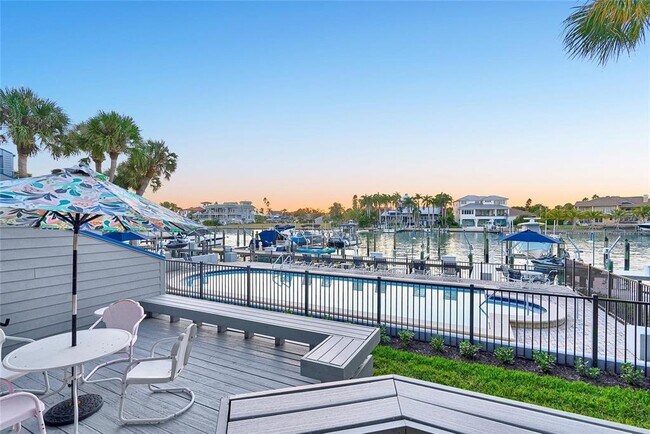 910 Pinellas Bayway S Unit 107