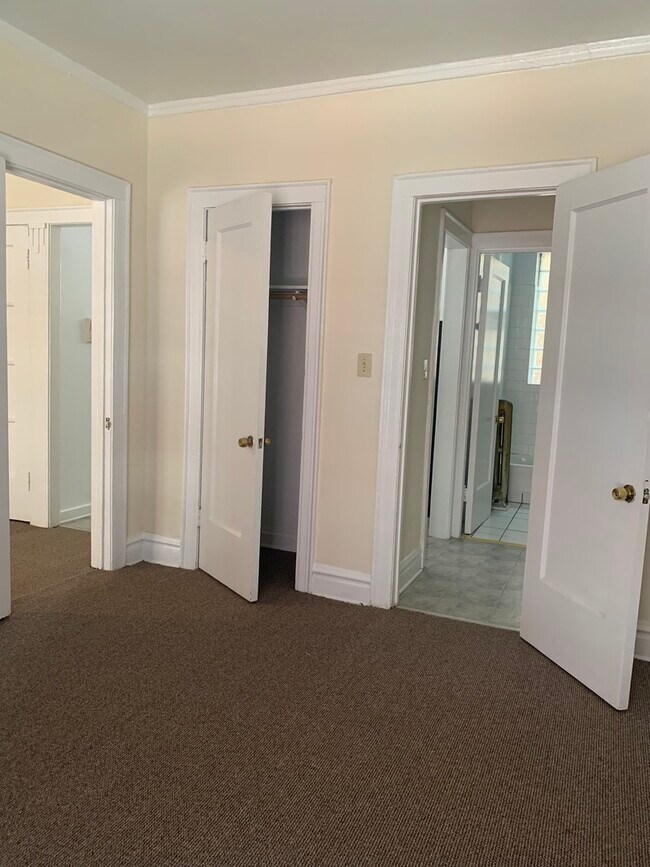 Photo - 5162 S King Dr Unit 1