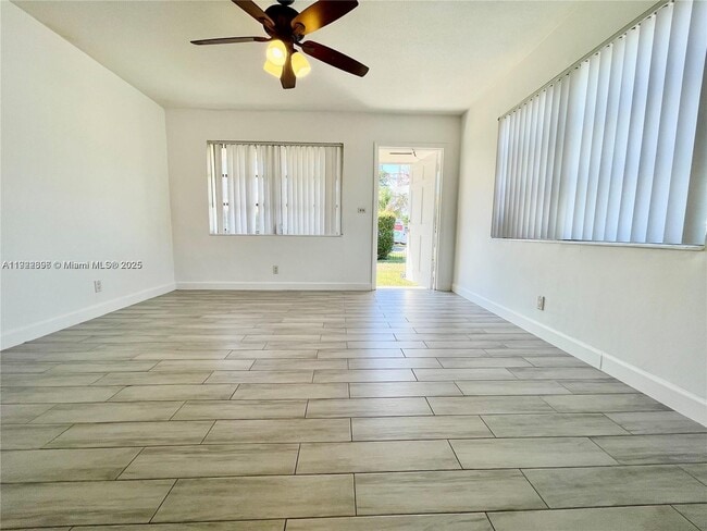 Photo - 213 SW 10th St Unit 0