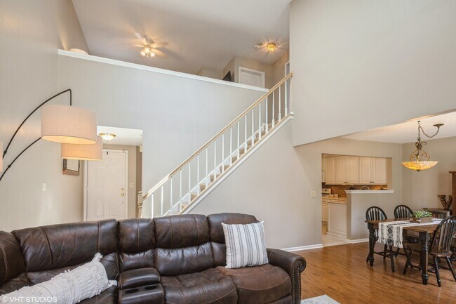 Photo - 707 Clover Hill Ct