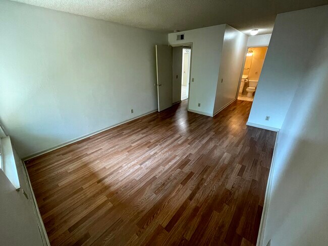 Photo - 2450 W Bayshore Rd Unit 3