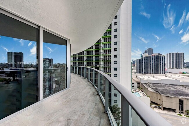 Building Photo - 488 NE 18th St Unit 2000 Rental