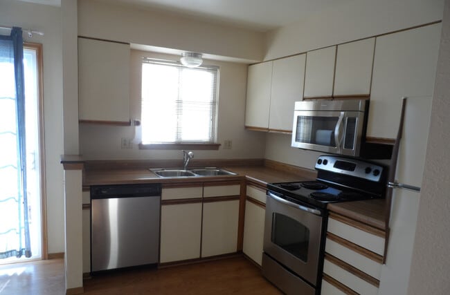Photo - 7957 Lexington Park Dr