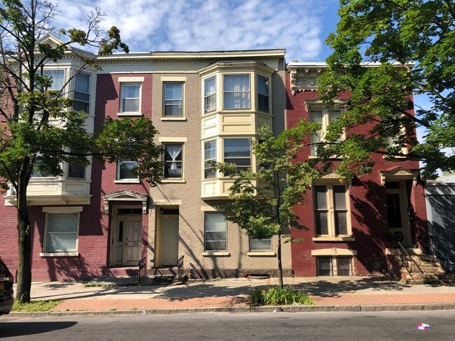 Photo - 376 Madison Ave Unit 3