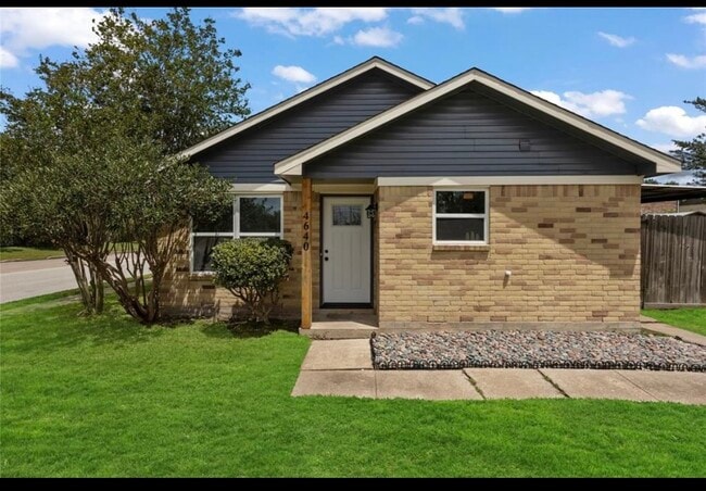 Photo - 4640 Orange Cir S