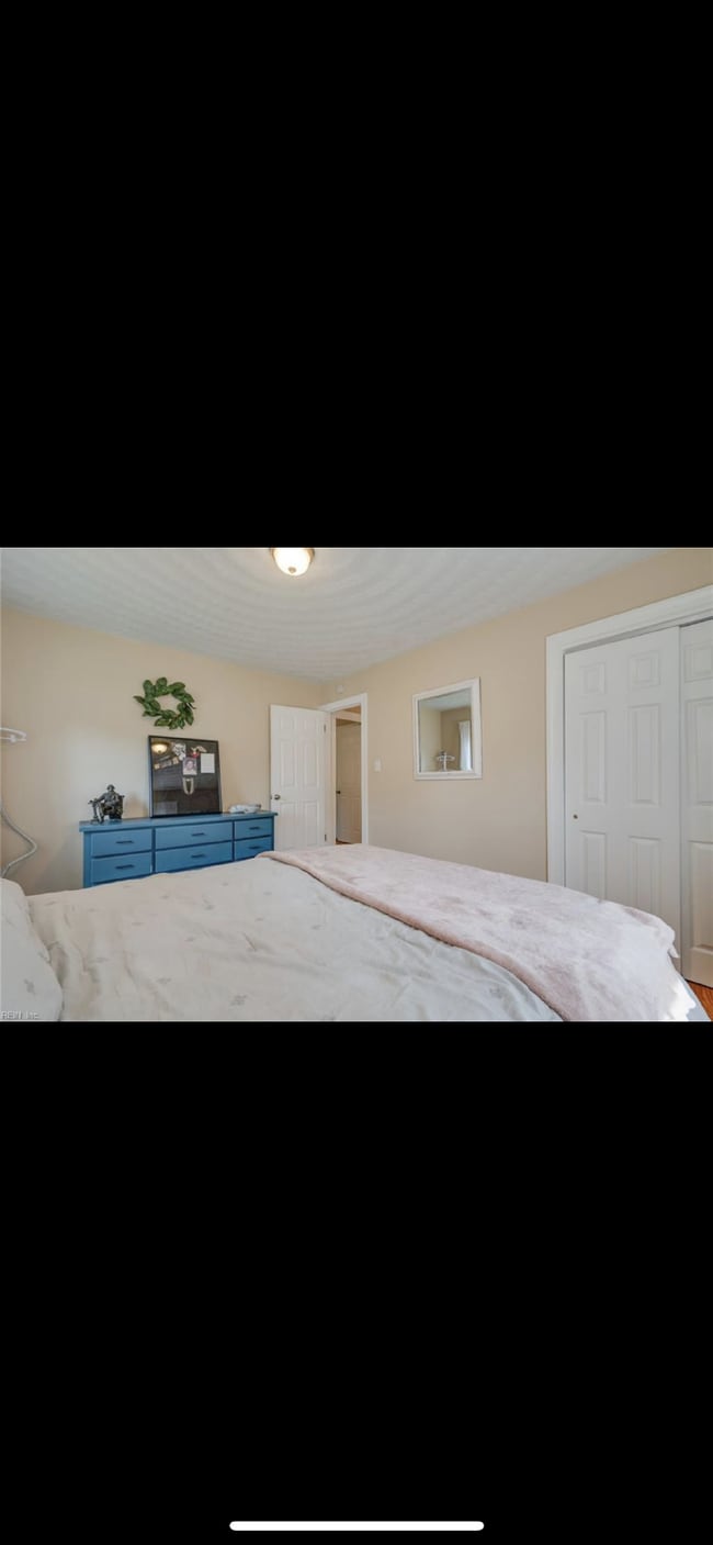 Building Photo - "Charming Rent-By-Room Retreat with 2 Full Baths in Portsmouth – 1521 Sq Ft of Comfortable Living!"
