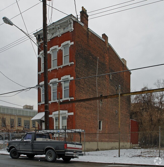 3079 Colerain Ave Apartments For Rent in Cincinnati, OH