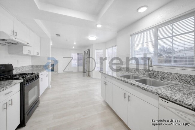 Photo - 21627 Winding Rd