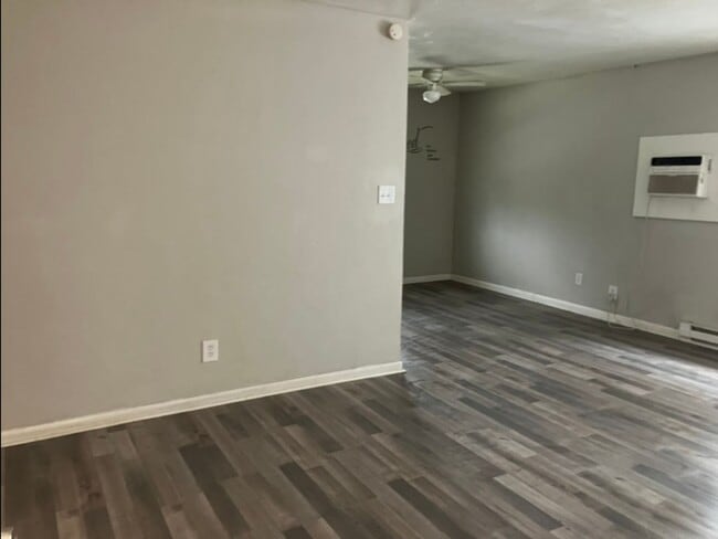 Photo - 635 W 26th St Unidad 02
