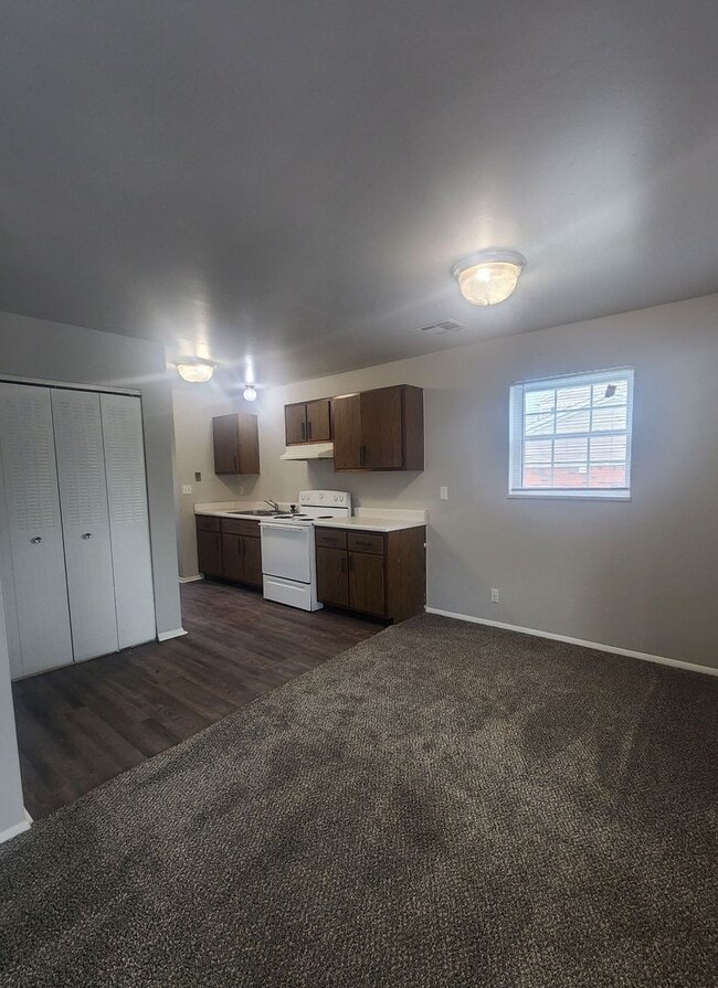 Photo - Cozy 1-Bedroom Bungalow – Easy Single-Level Living Unit LD4701