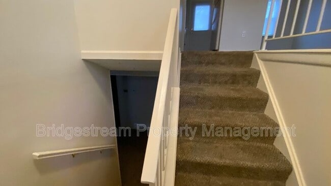 Photo - 105 Bedford Farm Cir