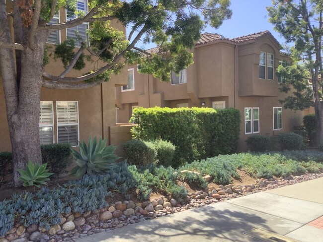 2 BEDROOM / 2.5 BATHROOM TOWNHOME - NORTH ... - 2 BEDROOM / 2.5 BATHROOM TOWNHOME - NORTH ...