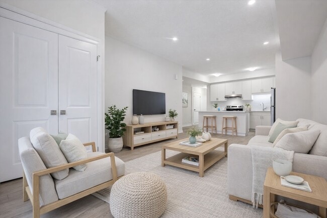 Building Photo - 35 Reverie Way