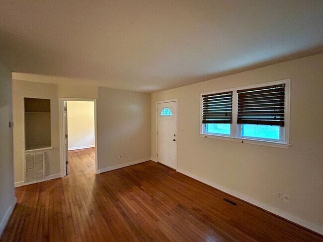 Photo - 12364 Mason Ave