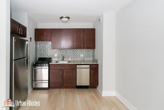 Photo - 428 W Wellington Ave Unit M05B