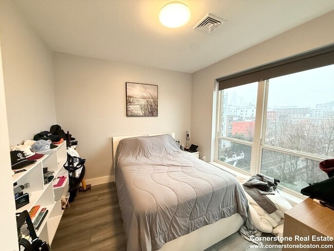 Photo - 55 W Fifth St Unit 606