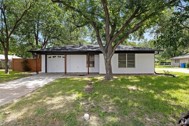 Building Photo - 2304 Lathan Ln Rental