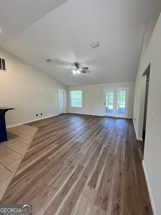 Photo - 207 Royal Palms Ave