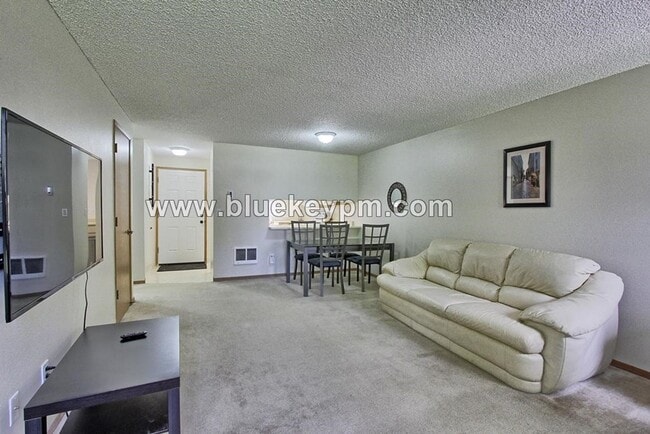 Photo - 1 Bed, 1 Bath Condo in Salmon Creek with Community Pool and Clubhouse