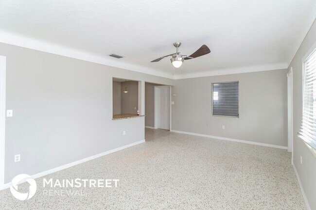 Photo - 2414 Foster Ln