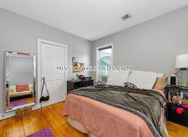 Photo - 44 Hillside St