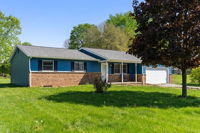 Photo - 270 W Orange Rd