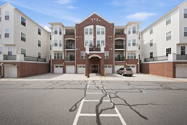 Building Photo - 9202 Charleston Dr