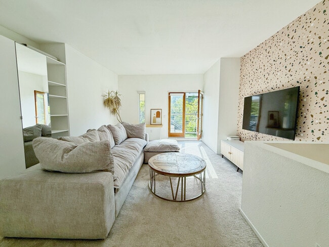 Building Photo - 1601 Kettner Blvd Rental