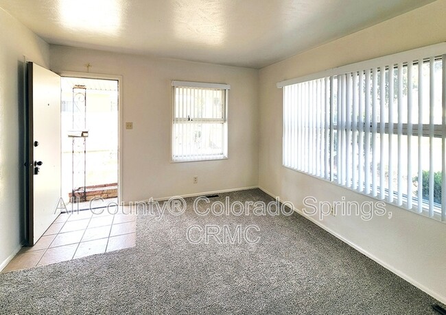 Photo - 212 N Logan Ave Condo