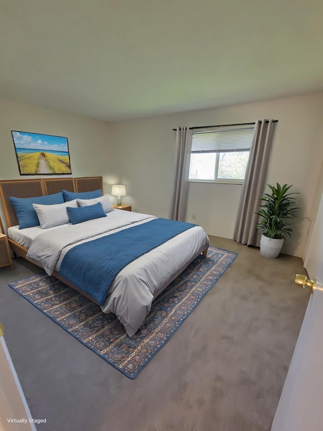 13'10x11'4 large bedroom - 3161 Madison Ave Unit R310