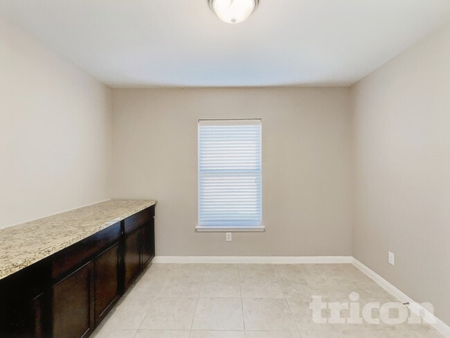 Photo - 112 Liberty Ln