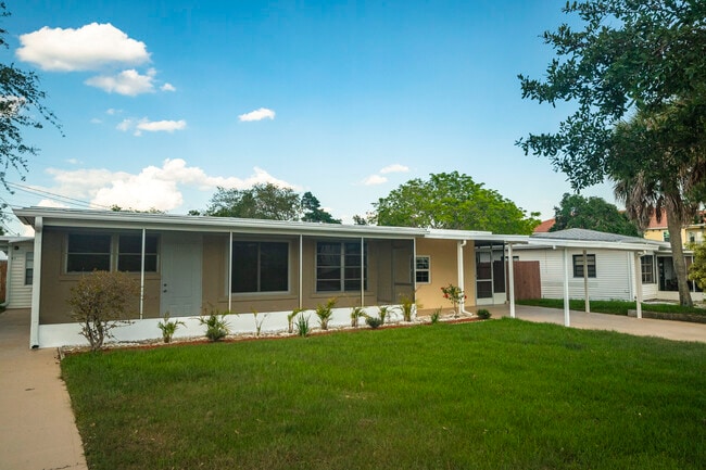 Photo - 619 Guild Dr