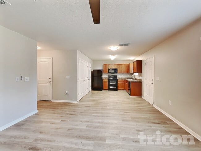 Photo - 19 Rosecroft Ln