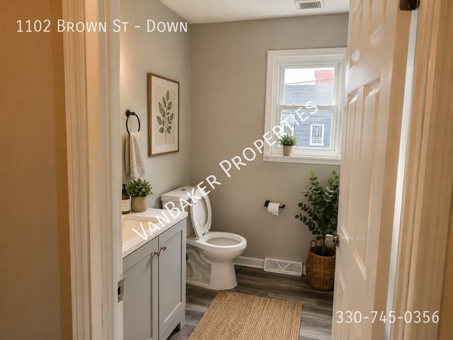Photo - 1102 Brown St Unit Down