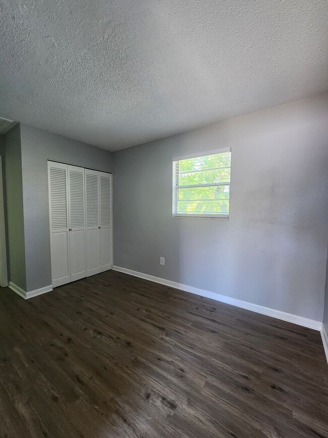 315 Country Club Oval Unit 315-6
