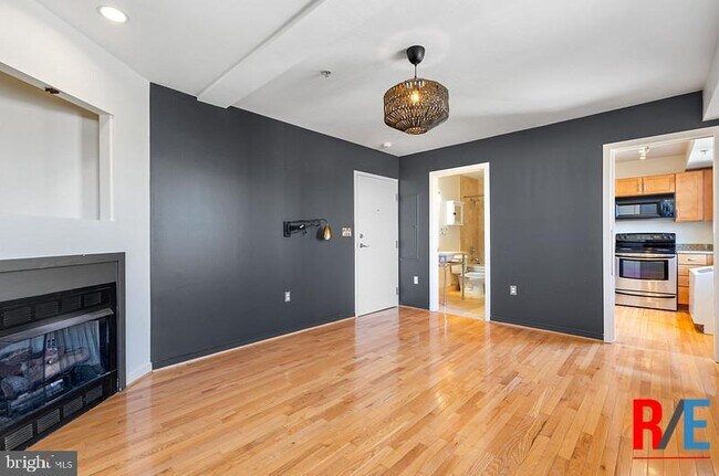 Photo - 815 King St Unit 4C