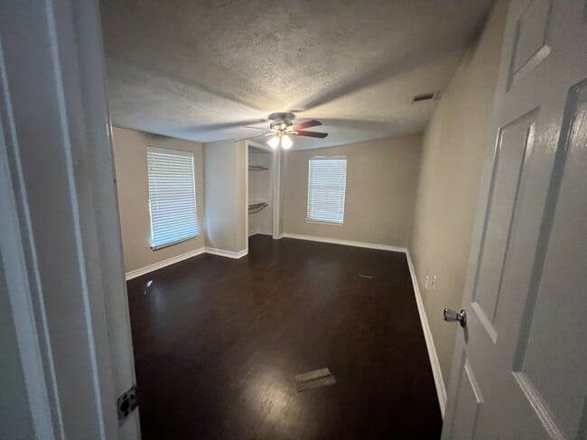 Photo - 605 Highlands St