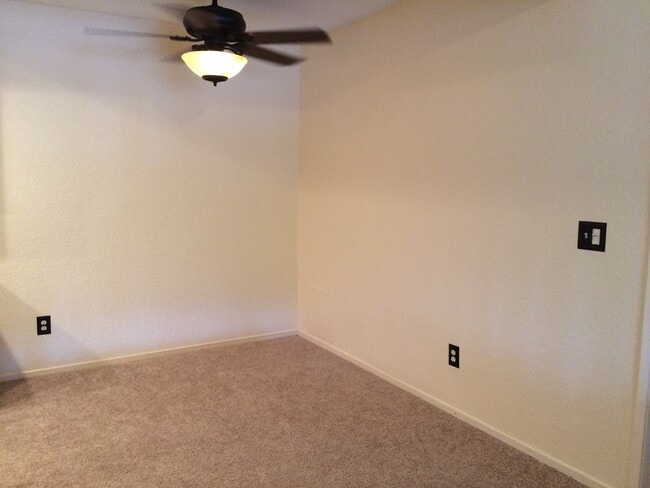 Photo - Spacious 1 Bedroom Unit in Pheasant Creek