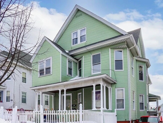 front view with porch - 22 Stoneland Rd Unit B
