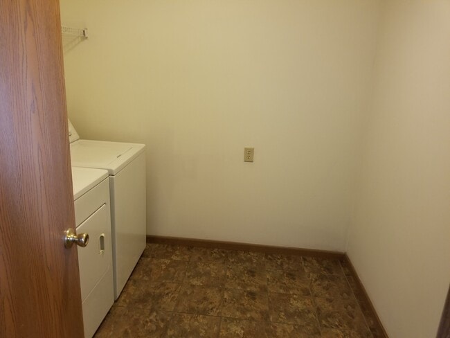 Photo - 2334 Hopkins Dr